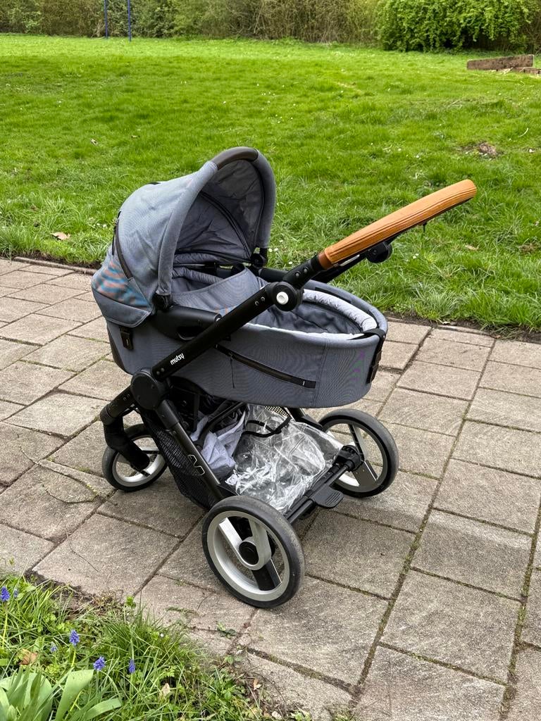 Mutsy Evo kinderwagen compleet, Ophalen, Gebruikt, Combiwagen, Met reiswieg