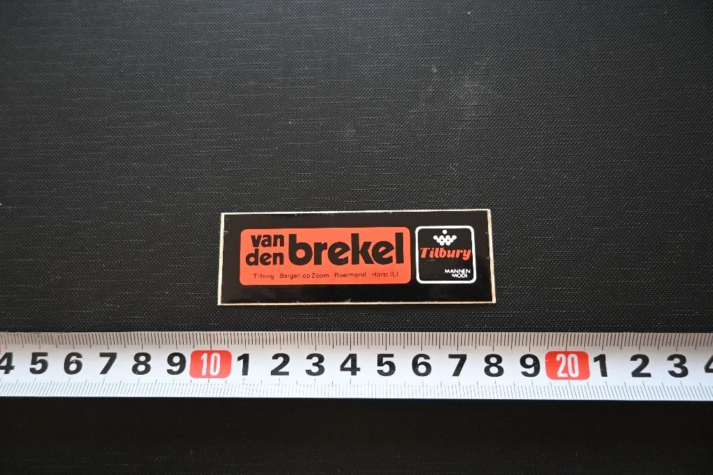 sticker van den brekel tilburg bergen op zoom roermond horst, Ophalen, Zo goed als nieuw