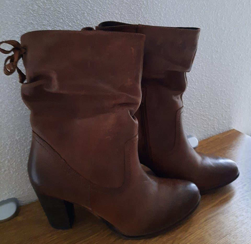 Prachtige nieuwe SPM laarzen camel - cognac kleur maat 37, Kleding | Dames, Schoenen, Overige kleuren, SPM, Lage of Enkellaarzen