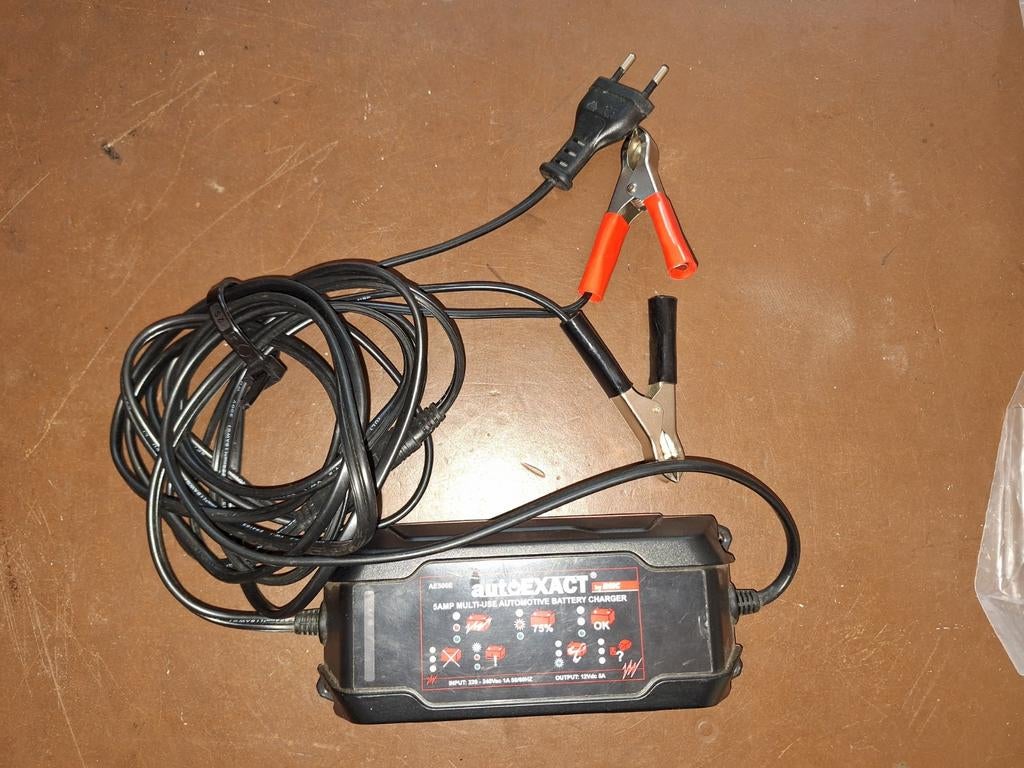 DHC AutoEXACT AE500E acculader 12V, Ophalen of Verzenden, Zo goed als nieuw