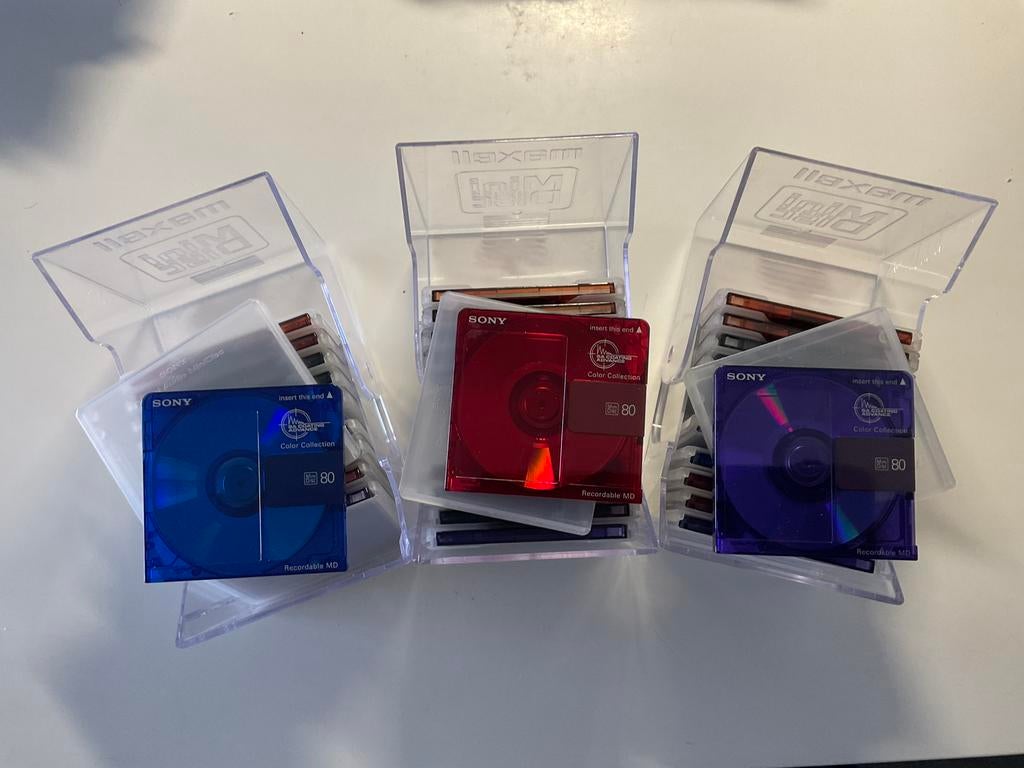 Minidisc’s  3 bakjes en 30x SONY COL.COL. 80 minuten, Ophalen of Verzenden