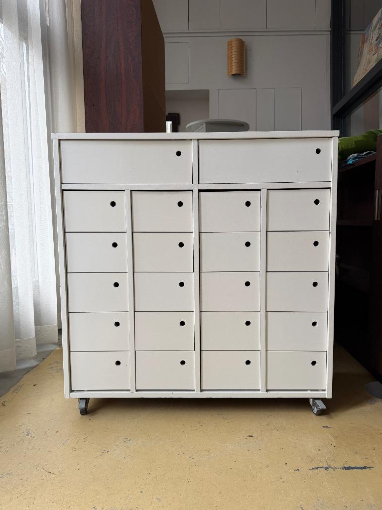 Vintage schoolkast, houten ladekast, atelier kast, Ophalen, Gebruikt, 100 tot 150 cm, -