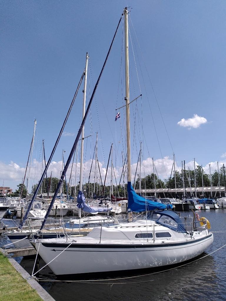 Zeer knappe en bomvolle Spirit 28 kajuitzeilboot, Ophalen, Gebruikt, Diesel, Tour-wedstrijdjacht