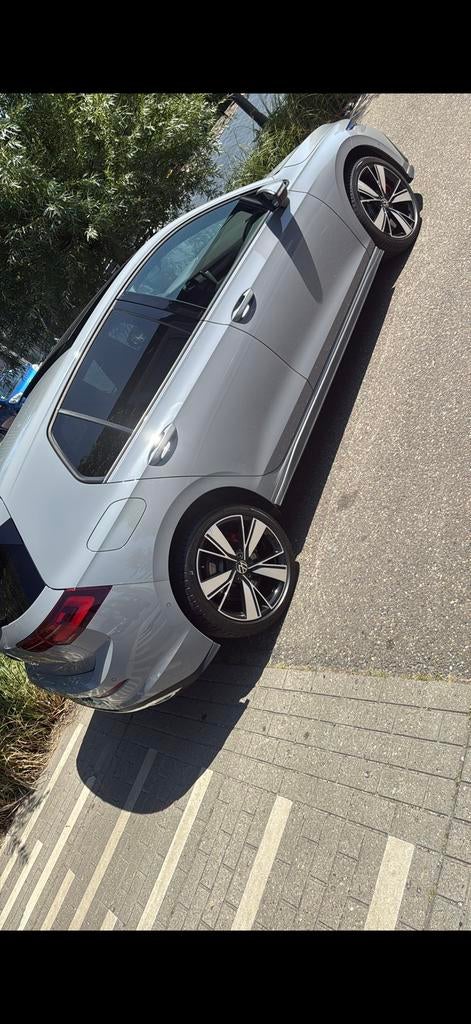 Volkswagen Golf 8 hybrid 245pk DSG 2022 Grijs, Auto's, Zwart, 4 cilinders, Plug-in hybride, 1395 cc