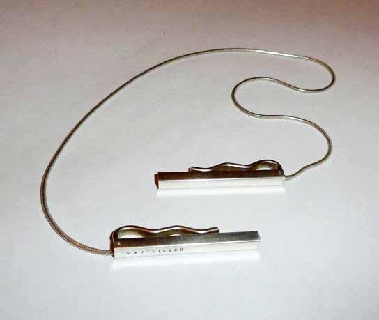 Revers speld Sjaal speld Mart Visser sieraad van het jaar, Ophalen of Verzenden, Zo goed als nieuw