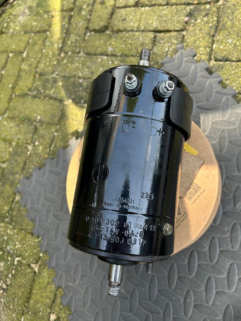 Dynamo Volkswagen Kever - Defect voor onderdelen/reparatie, Auto-onderdelen, Motor en Toebehoren, Ophalen, Gebruikt, Volkswagen