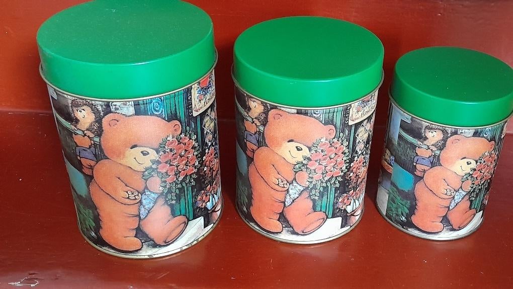 3 in elkaar passende blikken met beer & bloemen, Verzamelen, Blikken, Ophalen of Verzenden, Gebruikt, Overige, Overige merken