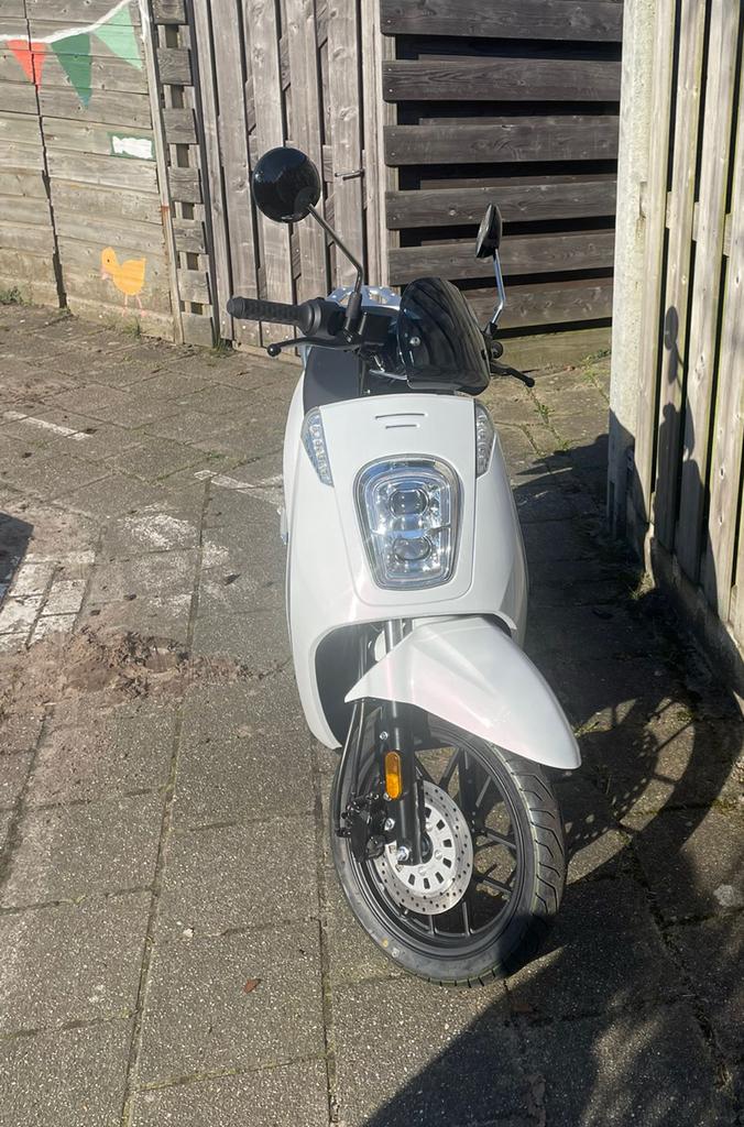 Nieuwe elektrische scooter;  Nipponia E-Viball, Elektrisch, Nieuw, Ophalen, Overige merken