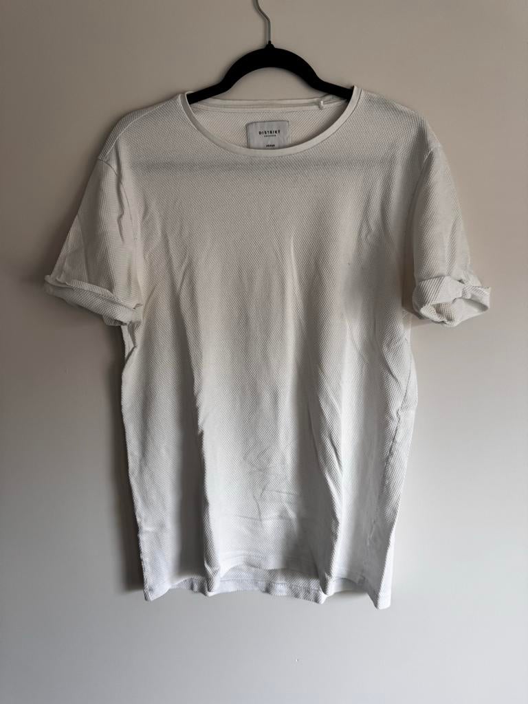 Wit heren T-shirt Distrikt maat M, Kleding | Heren, T-shirts, Gedragen, Maat 48/50 (M), Wit, Ophalen of Verzenden