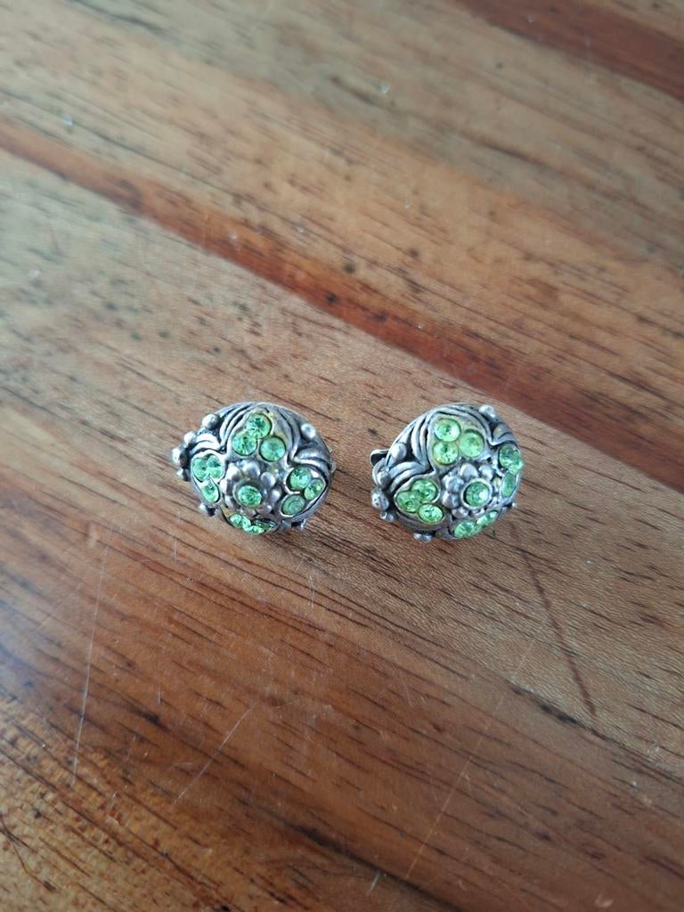 Camps en Camps oorhangers zilverkleurig met groene steentjes, Sieraden, Tassen en Uiterlijk, Oorbellen, Ophalen of Verzenden