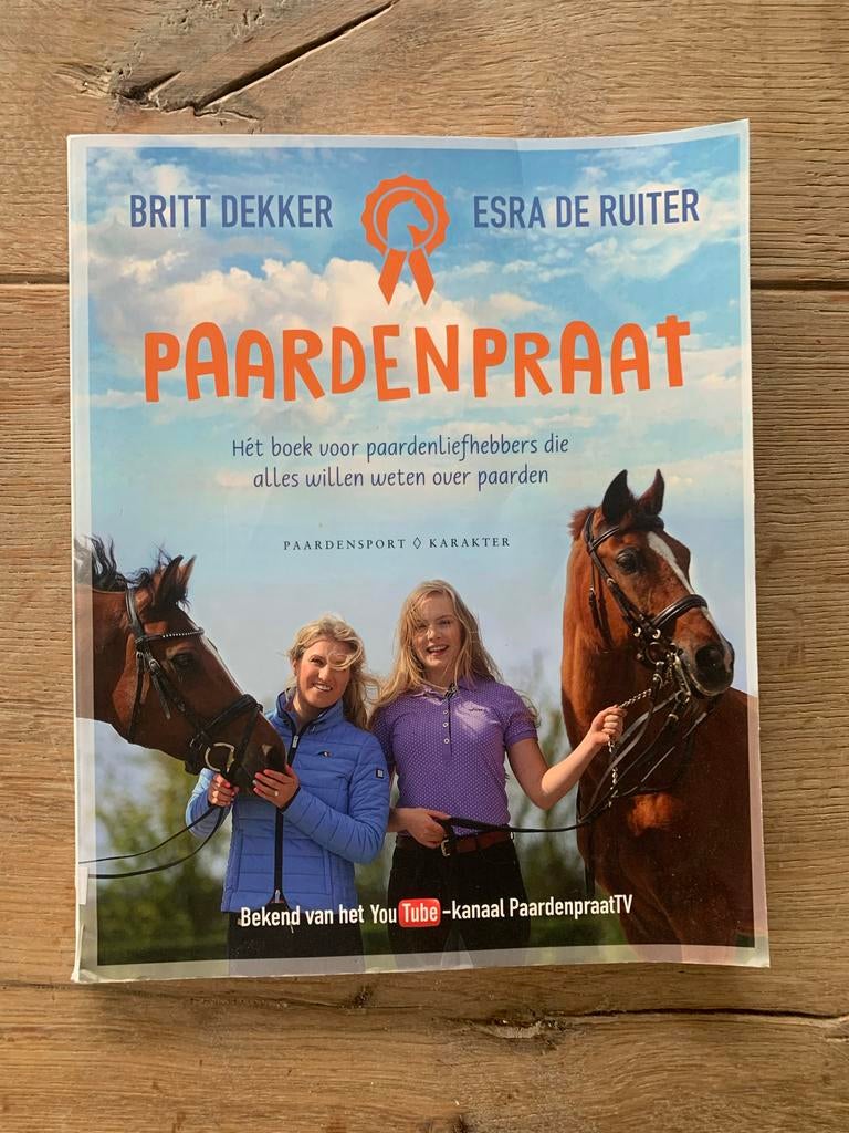 Paardenpraat: Hét boek voor paardenliefhebbers, Ophalen of Verzenden, Zo goed als nieuw, Paarden of Pony's