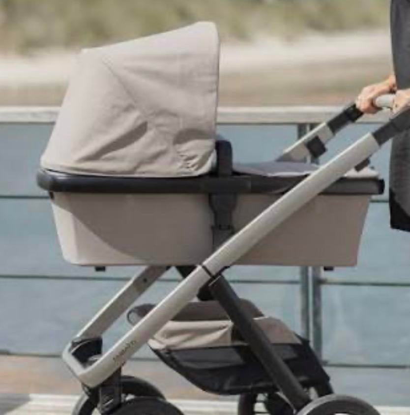 Zeer mooie dubatti two beige kinderwagen, Ophalen of Verzenden, Zo goed als nieuw, Overige merken
