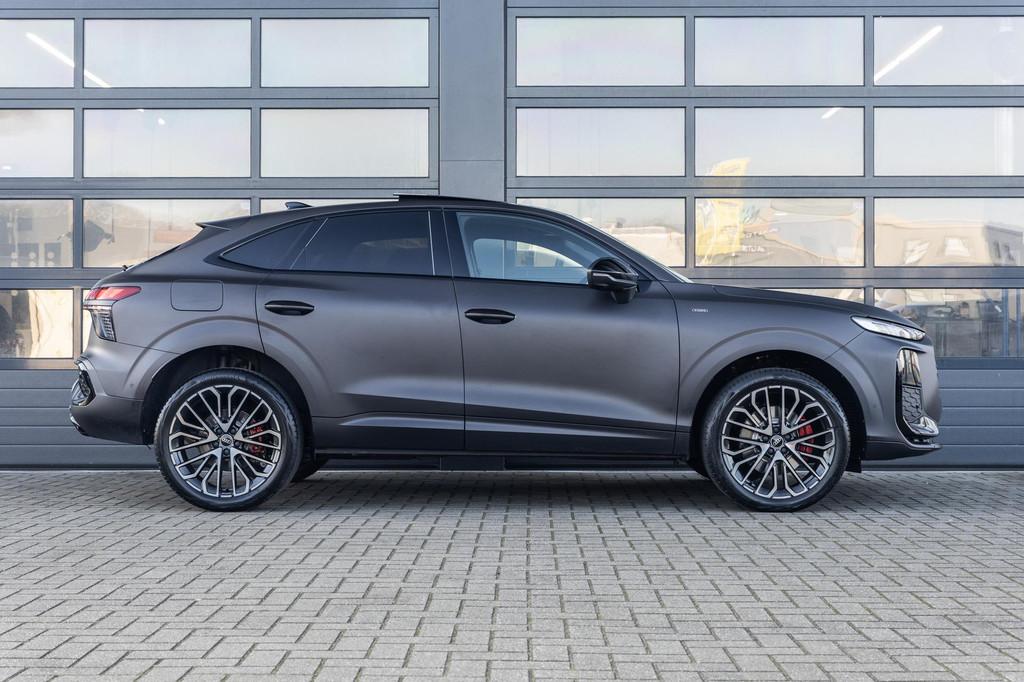 Audi Q3 Sportback 1.5 272pk e-hybrid S edition | Techniek Pa, 12 maanden, 1800 kg, 1498 cc, 4 cilinders