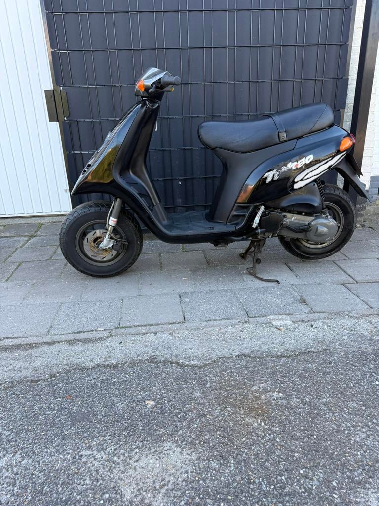 Piaggio typhoon 80cc met duitse papieren, Ophalen of Verzenden, Zo goed als nieuw, Benzine, Overige modellen