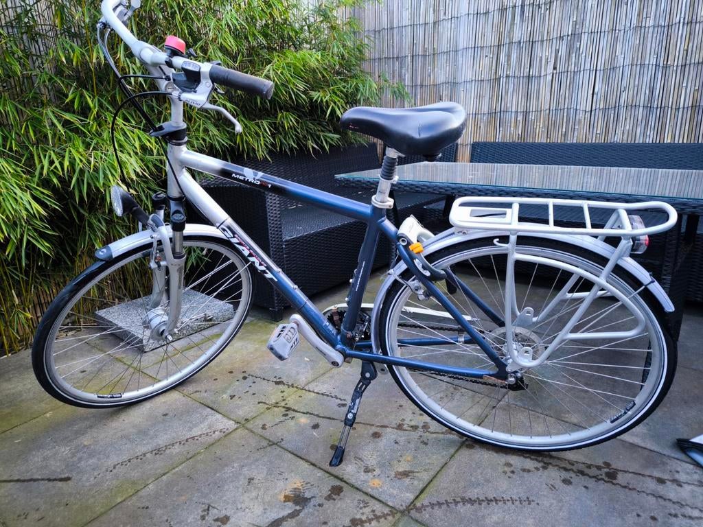 2 fietsen: Pegasus damesfiets en Giant herenfiets, Fietsen en Brommers, Ophalen, Gebruikt, Versnellingen, Giant