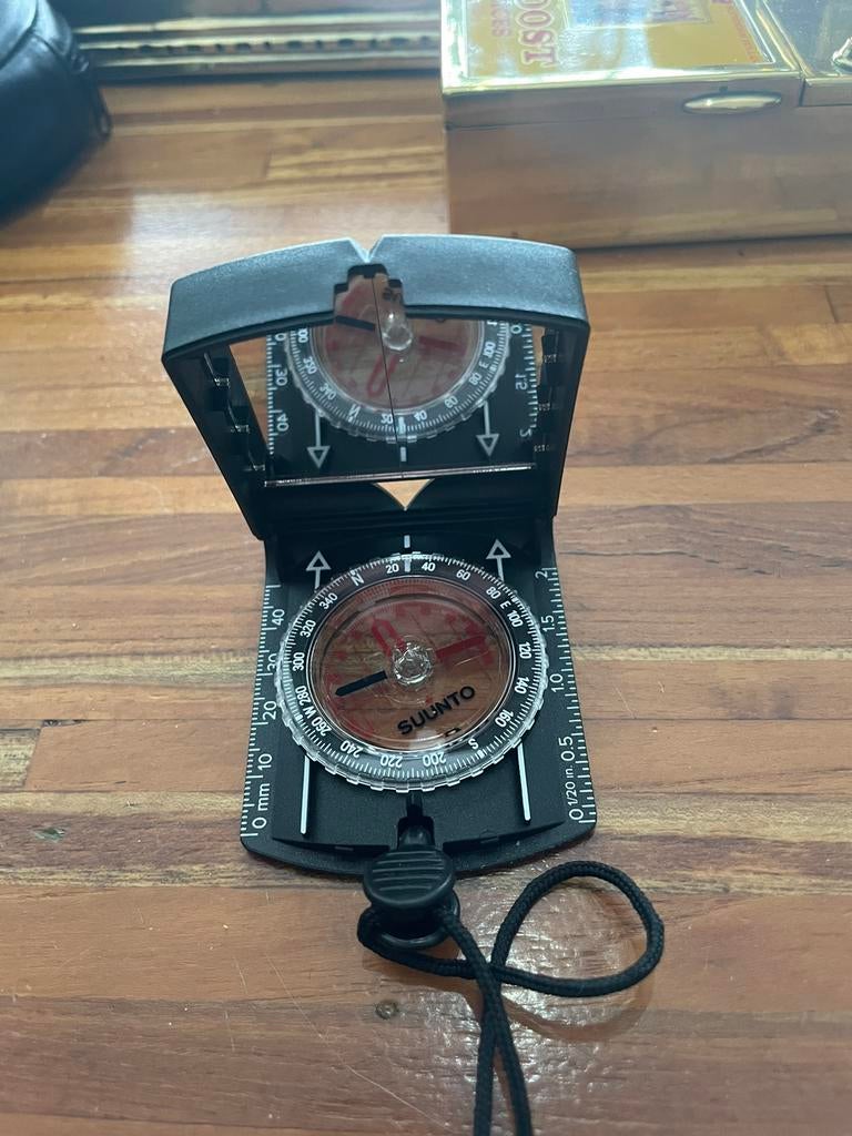 Suunto ultralight schietkompas splinternieuw, Ophalen of Verzenden, Nieuw, Gps of Kompas