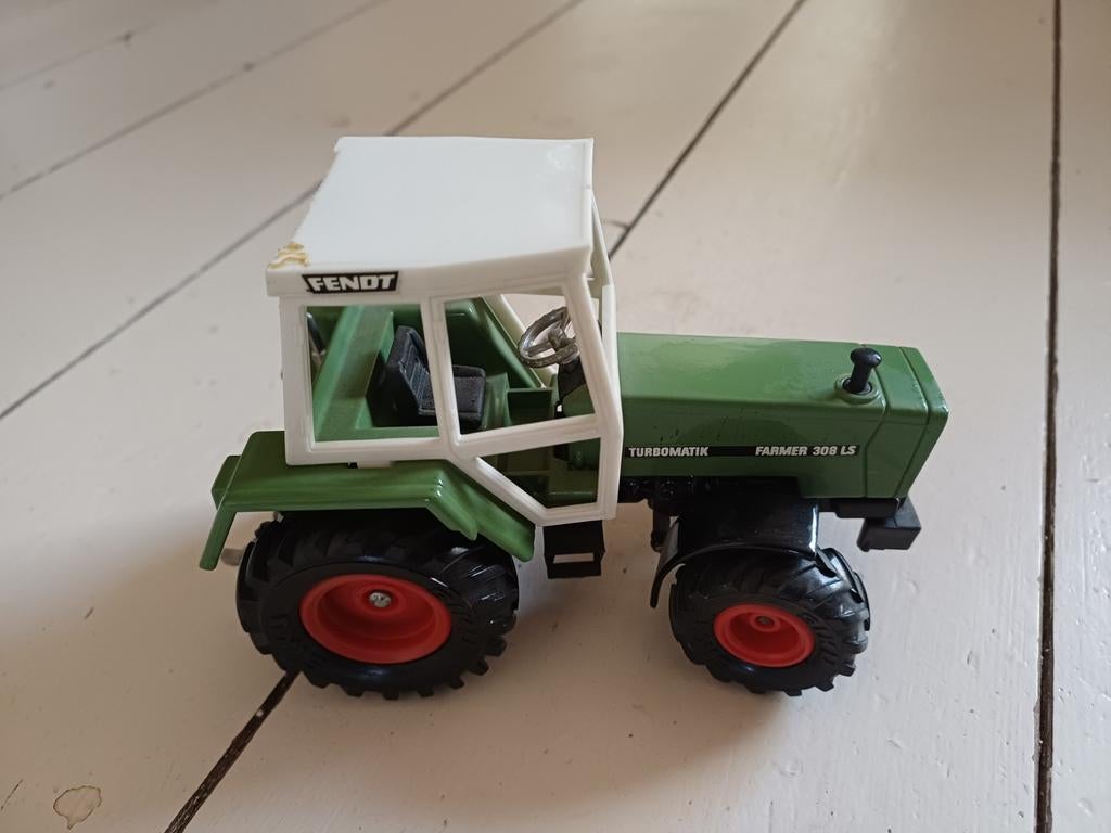 Miniatuur tractor merk Fendt turbomatik farmer 308LS, Ophalen of Verzenden, Tractor of Landbouw, Overige merken