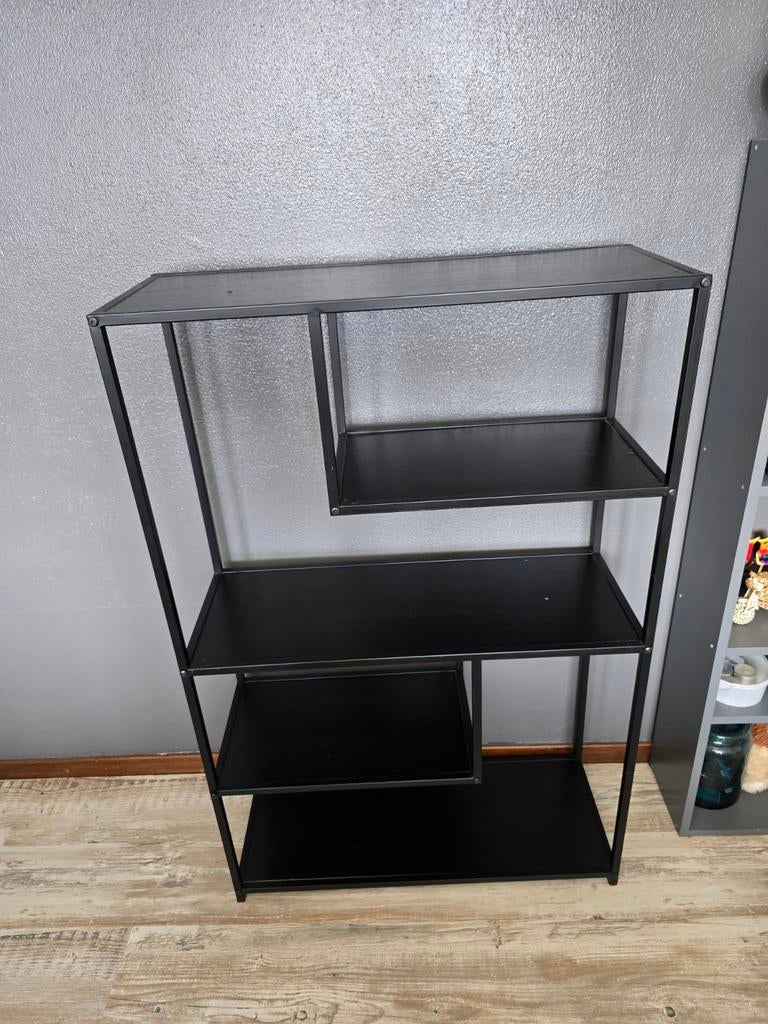 Moderne zwarte metalen kast/boekenrek, Ophalen