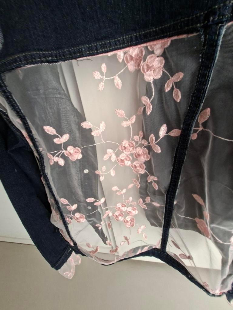 Stoere jeans jack met delicate kanten rugpand - Maat 42-44, Blauw, Maat 42/44 (L), Gafair jeans, Ophalen of Verzenden