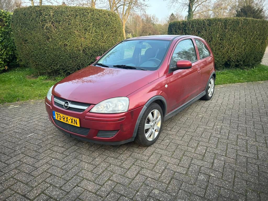 Opel Corsa 1.2 16V Twinport 3D 2005 Rood, Voorwielaandrijving, 450 kg, 31 €/maand, 4 cilinders