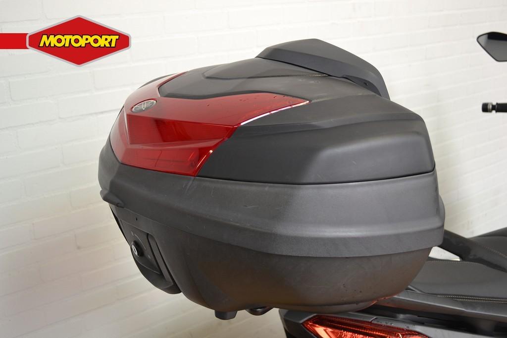 Yamaha X-Max 300 Tech MAX (bj 2022) - foto 3