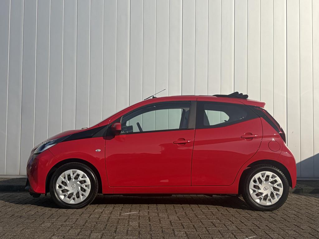 Toyota Aygo 1.0 VVT-i X-Play Cabrio NL Auto Dealer Onderhoud, Voorwielaandrijving, 12 maanden, Gebruikt, Euro 6