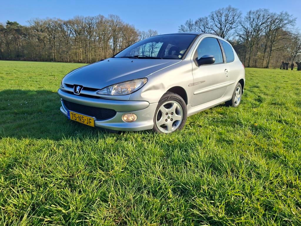 Peugeot 206 1.4 quiksilver 2004, Auto's, 4 cilinders, Handgeschakeld, 1400 cc, Particulier
