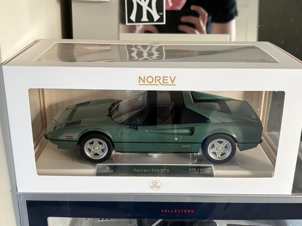 Norev Ferrari 308 GTS 1:18, Hobby en Vrije tijd, Modelauto's | 1:18, Ophalen of Verzenden, Zo goed als nieuw, Auto, Norev