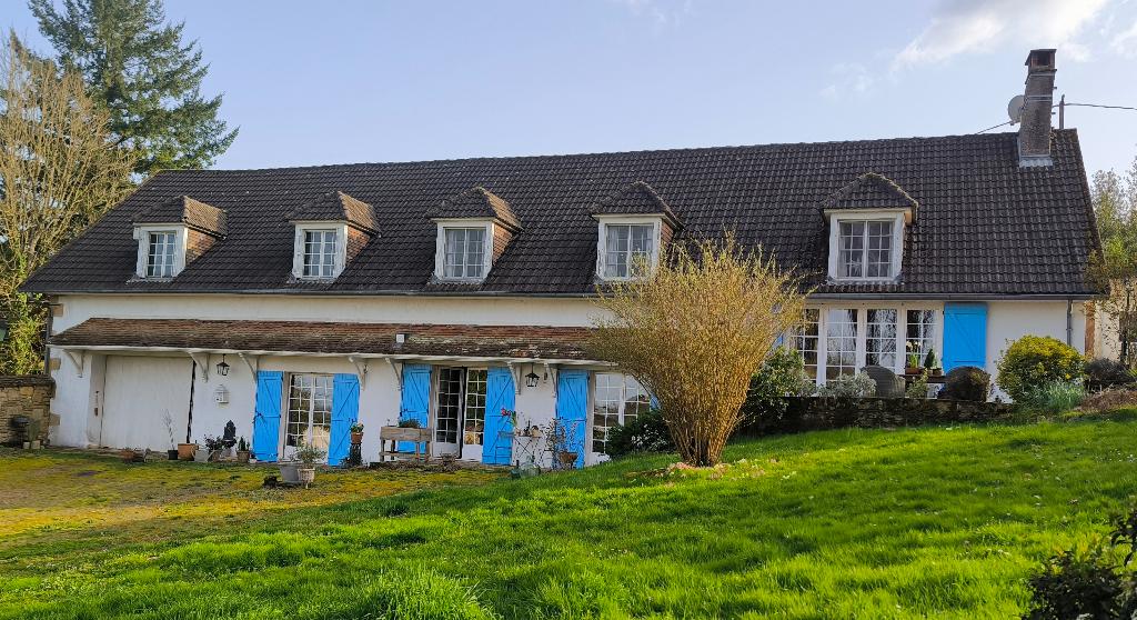 Heerlijk huis met mooie tuin te koop in de Nièvre/Bourgogne,, Huizen en Kamers, Buitenland, SAINT-BENIN-DES-BOIS, Frankrijk, Woonhuis