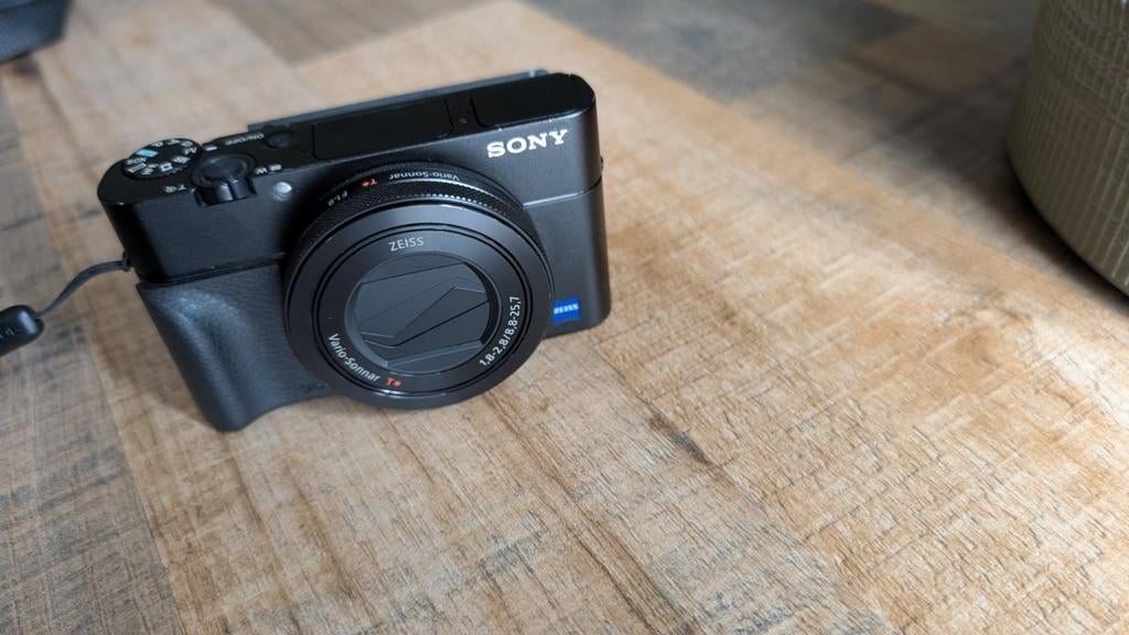 Sony RX100V (A), Audio, Tv en Foto, 20 Megapixel, Compact, Ophalen of Verzenden, Zo goed als nieuw