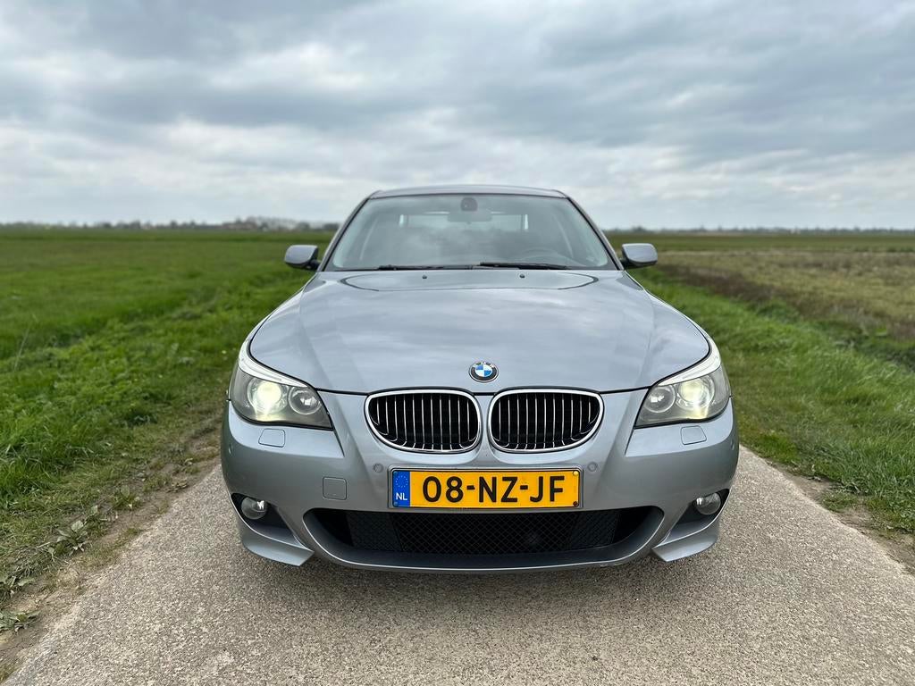 BMW 5-Serie 4.4 V8 545i 333 PK E60 Sedan Head Up Xenon 19", Auto's, Automaat, Achterwielaandrijving, 1610 kg, 2500 kg
