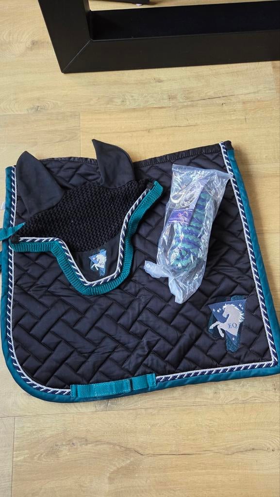 ZGAN! Setje dekje oornet en halstertouw, Dieren en Toebehoren, Paarden en Pony's | Dekens en Dekjes, Ophalen of Verzenden, Zo goed als nieuw