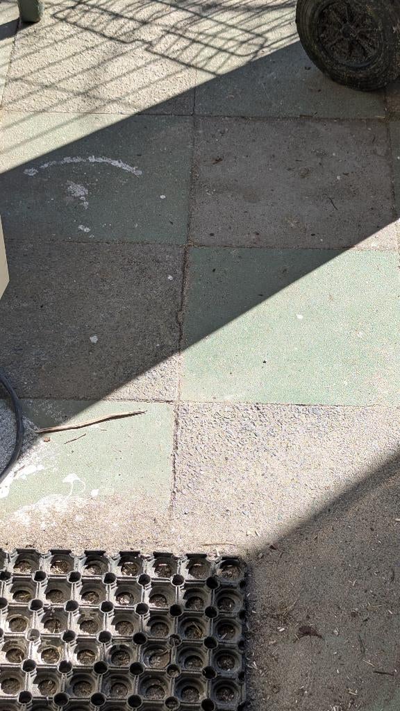 Gratis tuintegels groen en grijs, Tuin en Terras, Ophalen, Gebruikt, 5 tot 10 m², Beton