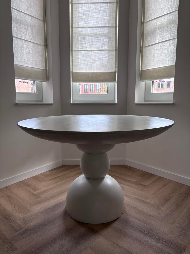 Sklum eettafel van mangohout, Ophalen, Gebruikt, Rond, Vier personen