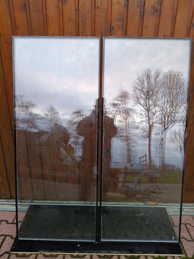 Dubbel glas.  Maat: 1535 x 625 x 16 mm, Ophalen, -, -, Zo goed als nieuw