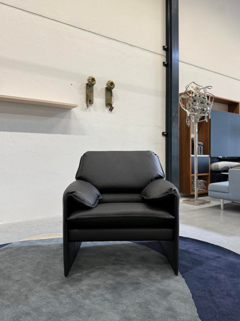 Nieuw Leolux Bora Beta Fauteuil zwart leer design stoel, Leolux, Nieuw, Ophalen of Verzenden, 50 tot 75 cm
