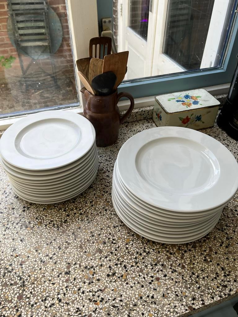Witte diner- en lunchborden - Set van 23, Ophalen, Gebruikt, Keramiek, Bord(en)