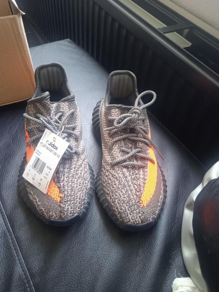 Adidas Yeezy Boost 350 V2 Beluga 2.0 - Maat 38, Kleding | Heren, Schoenen, Overige kleuren, Nieuw, Ophalen of Verzenden, Sneakers of Gympen