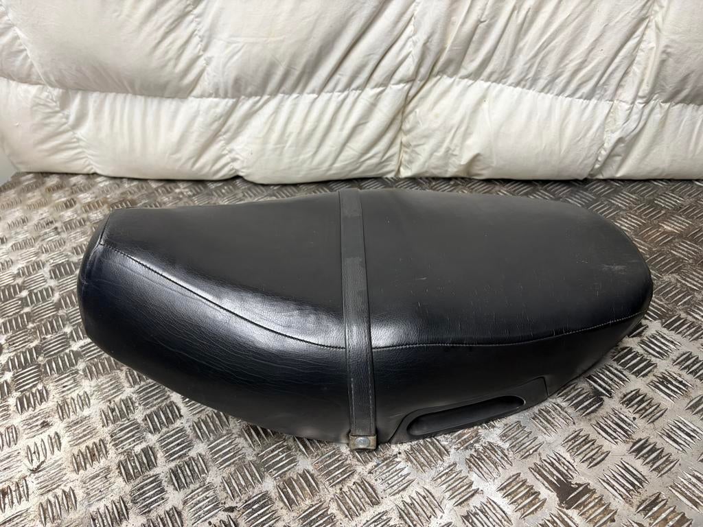 Piaggio zip oud type zadel, Ophalen