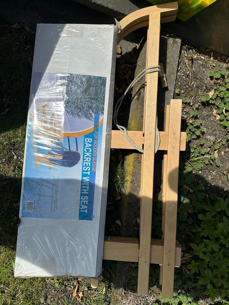 Houten slee met rugleuning en zitting voor de allerkleinsten, Ophalen of Verzenden, Rugleuning, Zo goed als nieuw, Hout