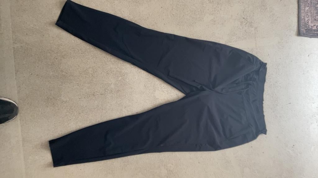 Mooie zwarte broek maat 40 travelstof expresso, Maat 38/40 (M), Zwart, Ophalen of Verzenden, Zo goed als nieuw