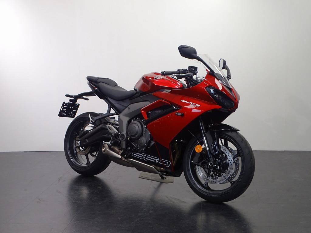 Triumph Daytona 660 - foto 3