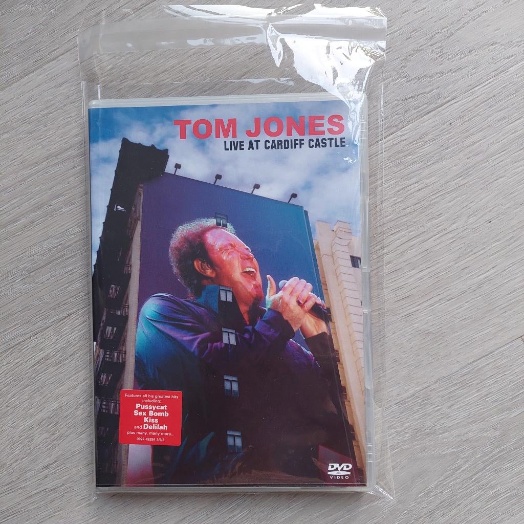 Tom Jones / Live At Cardiff Castle, Nieuwstaat, Alle leeftijden, Ophalen of Verzenden, Zo goed als nieuw, Muziek en Concerten