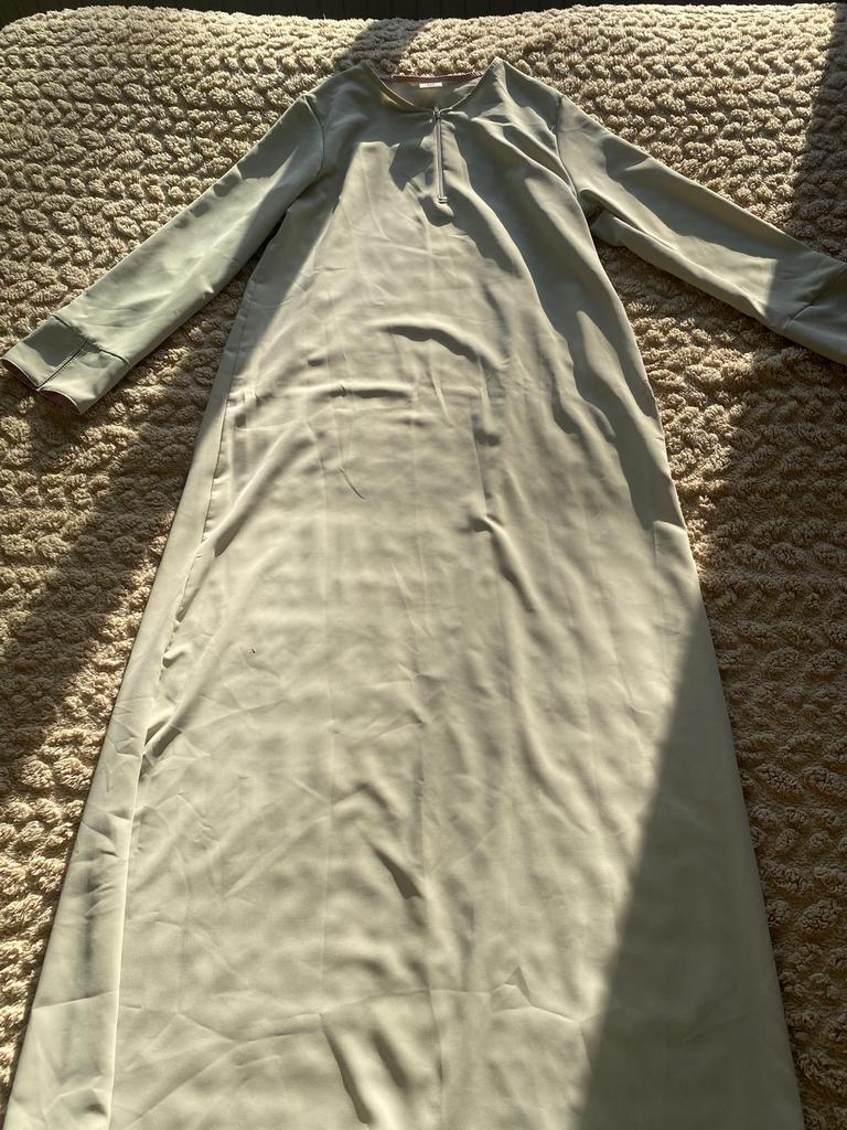 Mooie abaya, zo goed als nieuw, Overige kleuren, Ophalen of Verzenden, Zo goed als nieuw, Maat 34 (XS) of kleiner