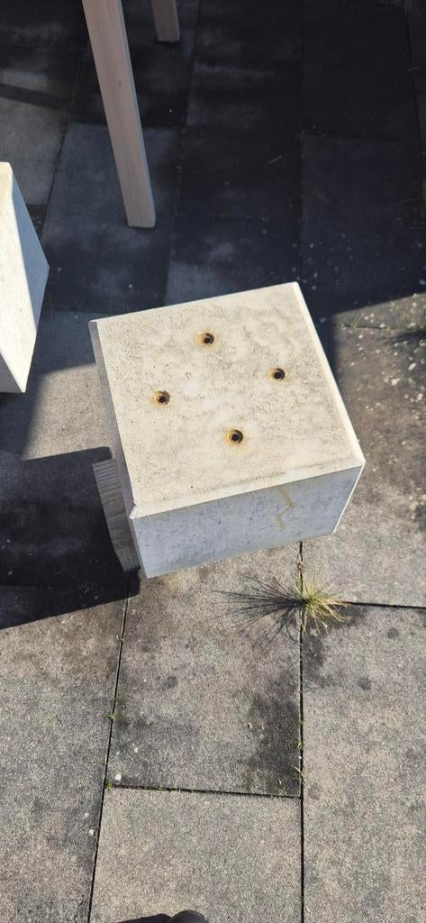 2 Beton poeren, Doe-het-zelf en Verbouw, Metselstenen, Ophalen, Gebruikt, Beton
