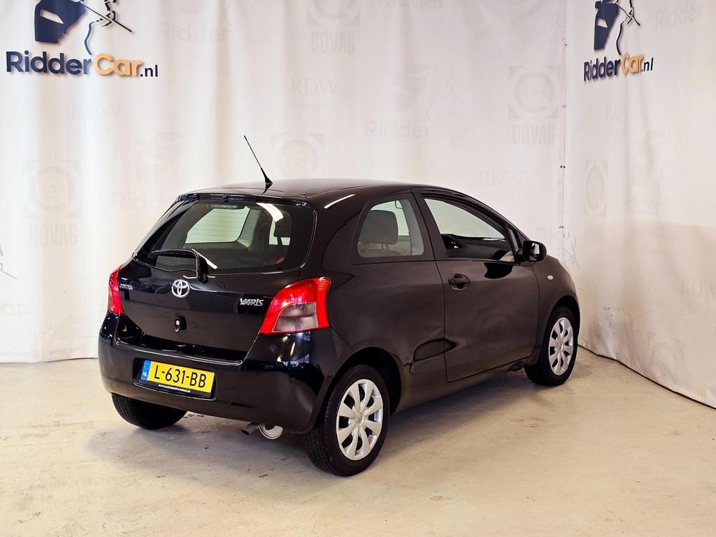 Toyota Yaris 1.0 VVTi Sol MMT|AIRCO|RADIO|2 SLEUTELS|ELEK RA, Voorwielaandrijving, Zwart, Bedrijf, 19 km/l