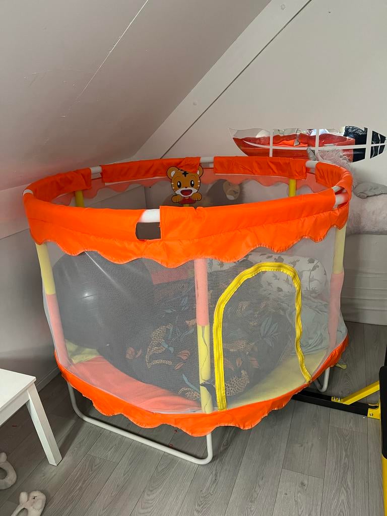 Gebruikte kindertrampoline met net, Ophalen, Gebruikt
