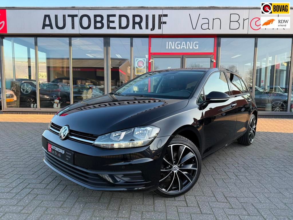 Volkswagen Golf 1.0 TSI Comfortline | LED | PDC | Bluetooth, Auto's, Stof, Gebruikt, Zwart, Bedrijf