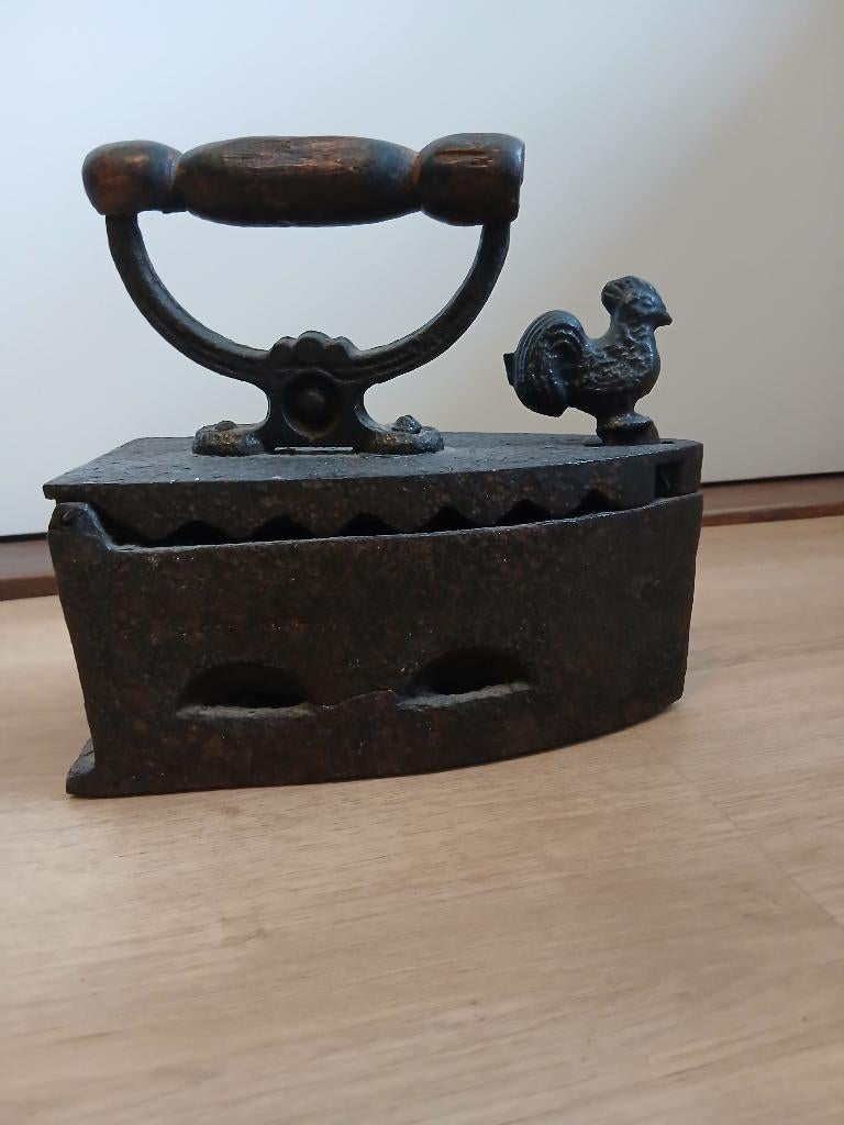 Antiek strijkijzer, Antiek en Kunst, Antiek | Gereedschap en Instrumenten, Ophalen