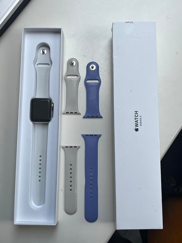 Apple watch series 3, Ophalen of Verzenden, Zo goed als nieuw, Zwart, IOS